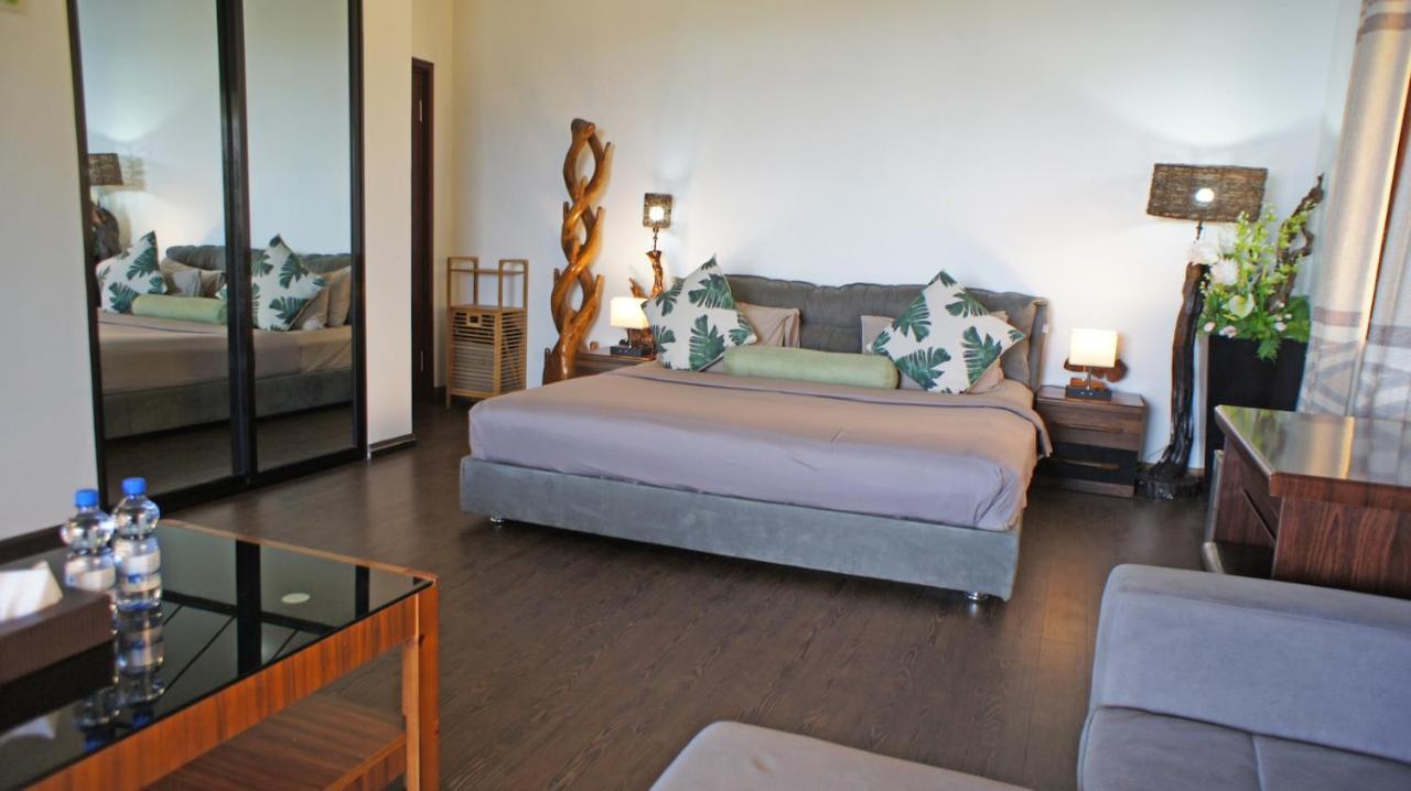 Blue Hill 4*