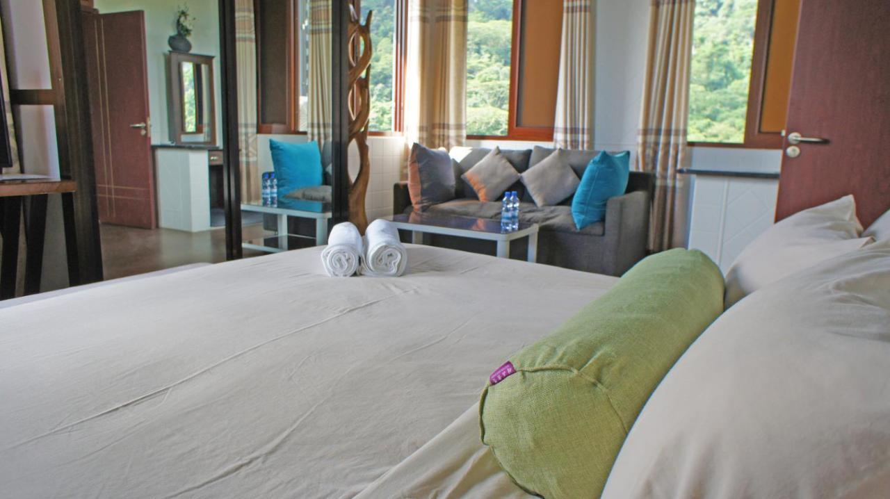 Blue Hill 4*